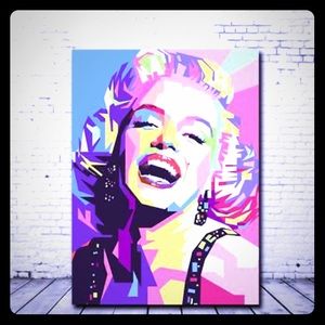 Marilyn Monroe pillow cases / decor